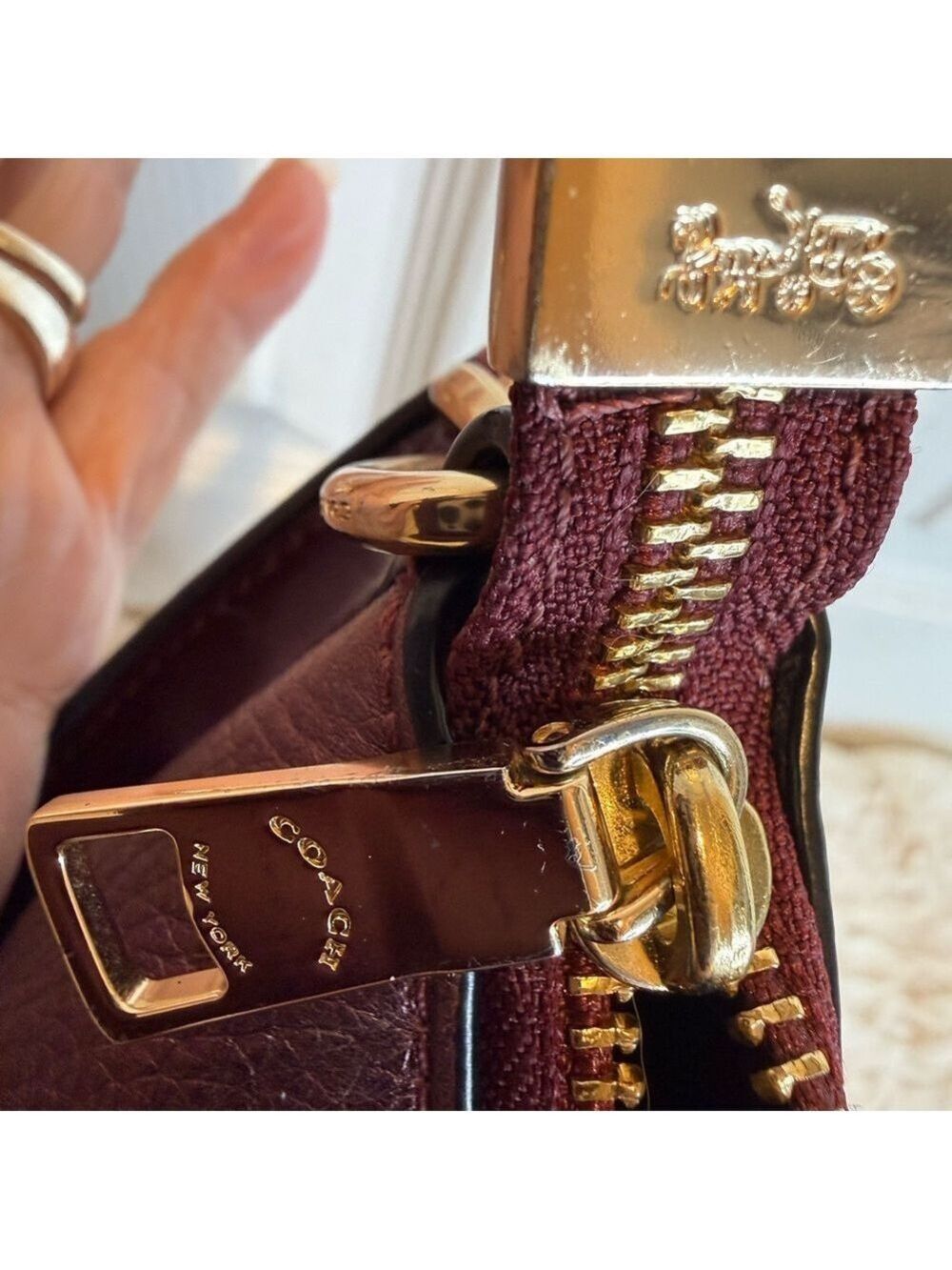 COACH MARLON PEBBLED LEATHER METALLIC WINE - Picture 13 of 16